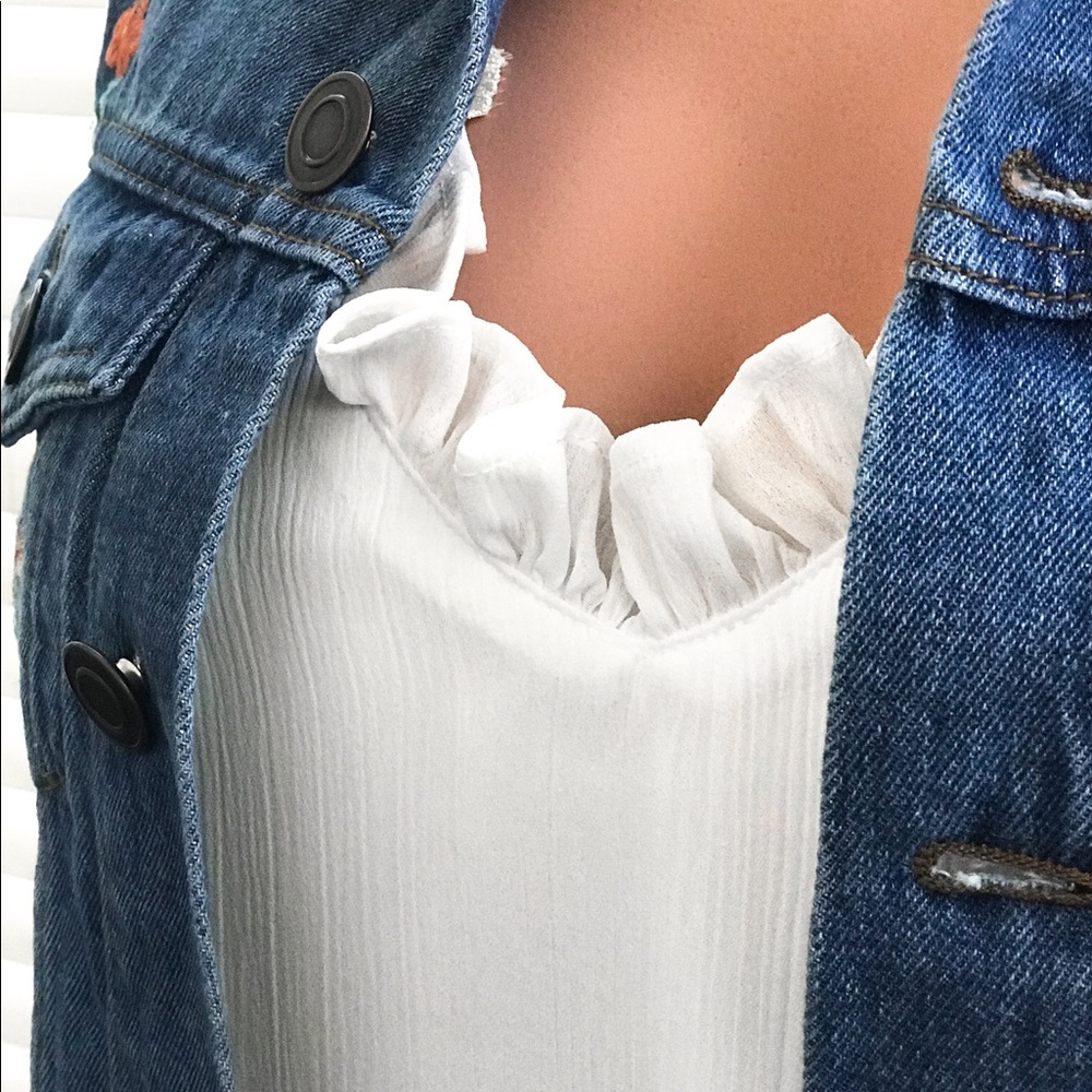Ruffle Neckline Ribbed Chiffon Camisole Top, White - Picture 2 of 7